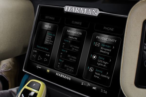 Der hybride Sportwagen Σtos: unterwegs mit persönlichem Autopilot und Drohne. (Rinspeed)