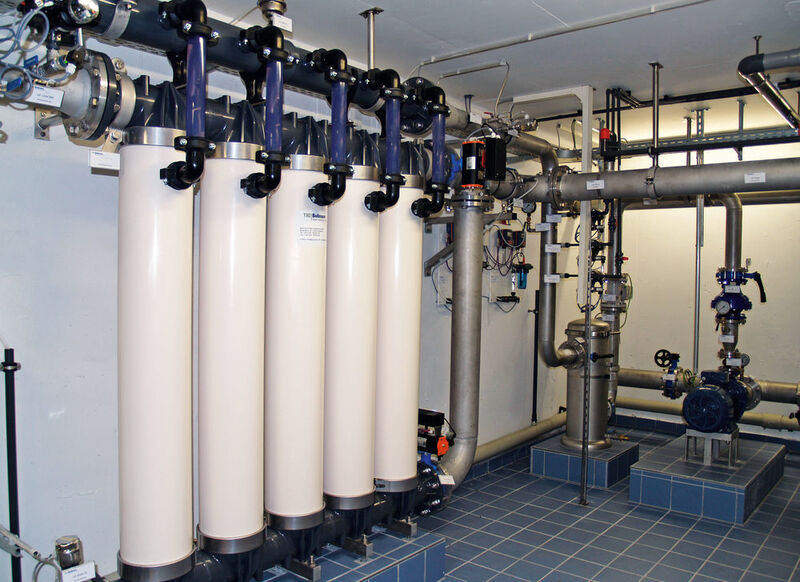 Sauberes Wasser ohne Chemie: UV-Licht und Ultrafiltration machen es möglich. (Prominent)
