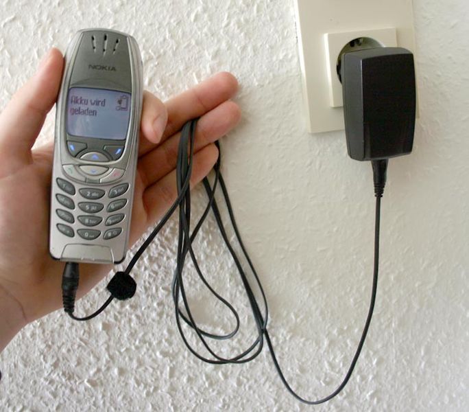 „Auslaufmodell mit Ansage“: herkömmliche Handys. (Vild: commons.wikimedia.org/Christina 