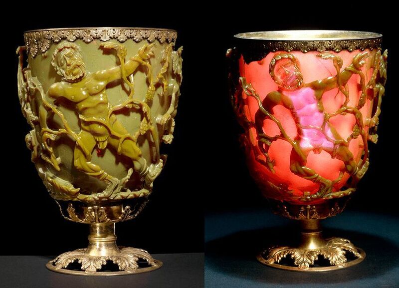 Ein jahrhundertealtes Geheimnis wurde mit 3D-Druck nachgestellt:
Der Lycurgusbecher aus dem Rom des 4. Jahrhunderts ist ein kompliziertes Glasgefäß, dessen Farbe von grün zu rot wechselt, je nachdem, ob es von vorne oder von hinten beleuchtet wird. Diese Eigenschaft ist einzigartig unter den antiken Glaswaren und hat dem Lycurgusbechers einen besonderen Platz in den Schatzkammern der Kirche und in privaten Sammlungen eingebracht, bis er 1862 zum ersten Mal ausgestellt wurde. Erst 1990, als der Becher elektronenmikroskopisch analysiert wurde, wurde sein Geheimnis gelüftet: Nanopartikel aus Silber und Gold wurden dem Glas hinzugefügt, um ein bemerkenswertes neues Komposit zu schaffen. (Britishmuseum)