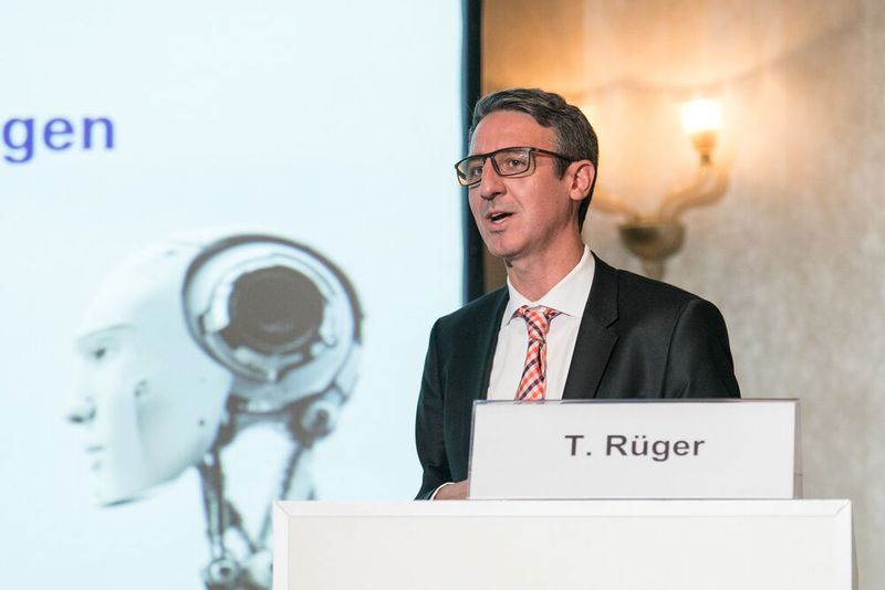 ... zum Thema „Die smarte digitale Krankenversicherung“ (©Klaus D. Wolf)