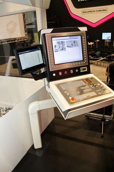 Beim Stapellauf gab es viel live zu sehen, viel zum anfassen und auch jede Menge zu besprechen. (Bild: Sonnenberg)