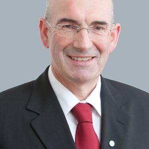 “We consider ourselves to be pioneers in the key field of energy efficiency and are continuously developing new methods for saving electricity and conserving resources,” said Dr. Tony Van Osselaer, Bayer MaterialScience Board member responsible for production.