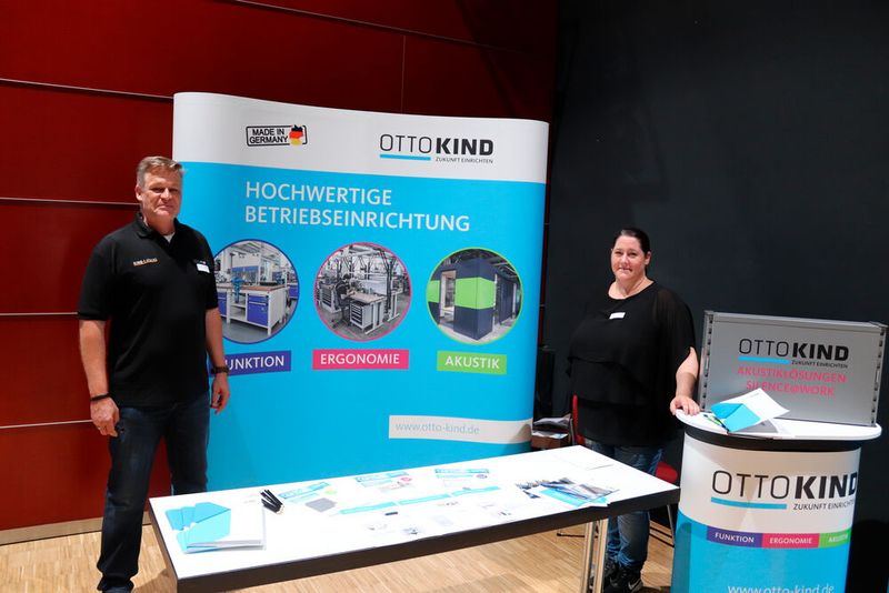 Otto Kind war mit seinen ergonomischen Arbeitsplatzsystemen erstmals auf der Schraubtec vertreten. (Bild: Alexander Stark)