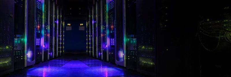 AMD-Prozessoren der „Epyc-8004“-Serie wollen mit hoher Performance und Effizienz im Rechenzentrum punkten.