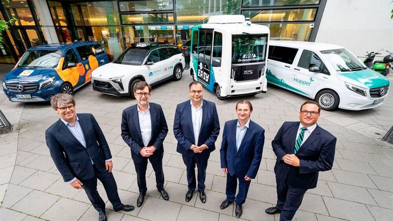 Das Tech-Unternehmen Mobileye stellt die autonom fahrenden Elektro-Pkw des chinesischen Herstellers Nio. Das Tech-Unternehmen Mobileye stellt die autonom fahrenden Elektro-Pkw des chinesischen Herstellers Nio.