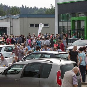 Den Startschuss in der neuen Immobilie markierte die bundesweite Einführung des Skoda Superb am 12. Juni, die Groß & Vogt viel Publikum bescherte.(Foto:  Mirko Haude)