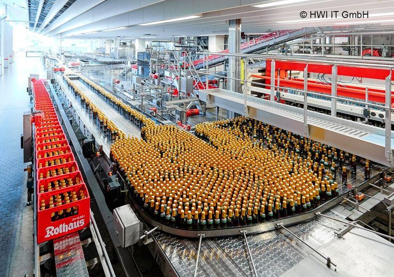 Das bisherige Netzwerk bei Rothaus war segmentiert und folgte linienförmig den einzelnen Brauereiprozessen. Das Problem: Fällt ein Netzwerkgerät aus, kommt es bei den nachgelagerten Prozessen zum Ausfall ganzer Bereiche.  (HWI IT)