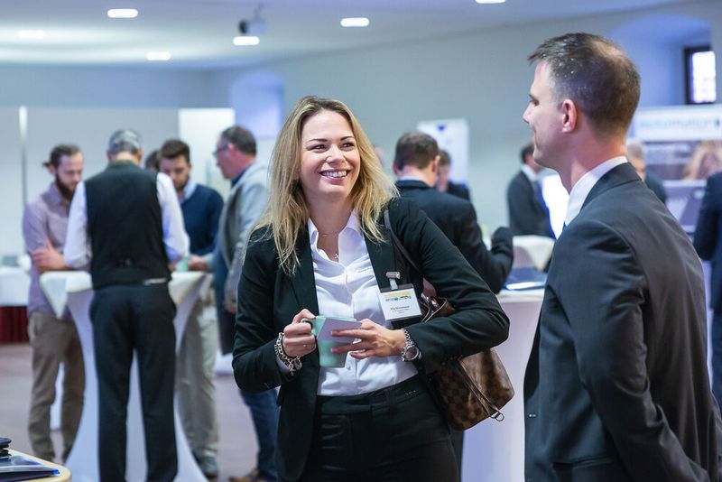 Impressionen der Förderprozessforen 2019: Beim Pumpen- und Schüttgut-Forum diskutieren Experten an zwei Tagen über Probleme bei Förderprozessen. Dabei steht der praxisorientierte Austausch und die gemeinsame Lösungsfindung im Vordergrund des Netzwerktreffens der Pumpen- und Schüttgut-Community. (Stefan Bausewein / PROCESS)