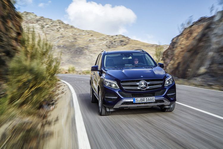 Ein neuer Name und ein bisschen optische Retusche sind längst nicht die einzigen Details, die Mercedes beim M-Klasse-Facelift ändert – die Stuttgarter haben ihr Oberklasse-SUV gründlich überarbeitet. (Foto: Mercedes Benz)