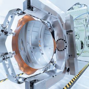 The world's most precise mirror from ZEISS is installed in the optical system for High-NA-EUV technology.(Source:  Photo: Courtesy of ZEISS)