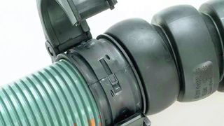 Über ein Verbindungselement kann das Gliederrohr an bestehende Kabelschutzsysteme angeschlossen werden. (Archiv: Vogel Business Media)