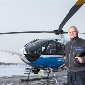 Seit zehn Jahren ist Uwe Göhman Testpilot eines Hubschraubers, der zu einem fliegenden Simulator ausgebaut wurde.