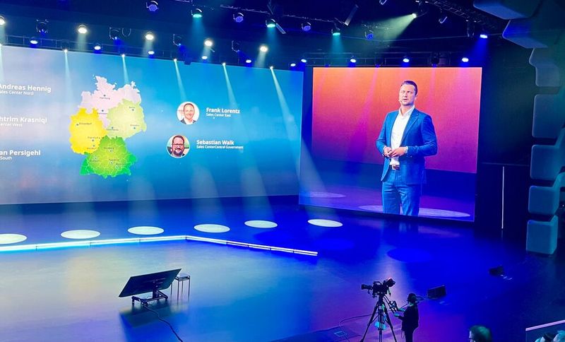 David Iwaniuk (Fsas) liefert Antworten auf die Herausforderungen durch Künstliche Intelligenz, Digitale Souveränität und steigende Komplexität im Public Sector. (Bild: Vogel IT-Medien GmbH)