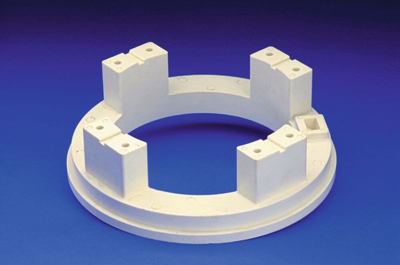 Mithilfe von One-Shot-Verfahren lassen sich Composites-Bauteile in beliebiger Form anfertigen. (Bild: Lorenz Kunststoffe)