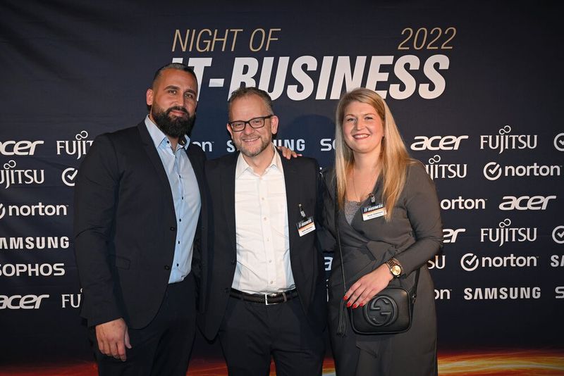 Sponsoren sind das NORTON-Team: (v. l.) Oktay Cayiroglu, Stefan Wehrhahn und Sonja Hüsemann (Bild: Hannes Magerstädt)