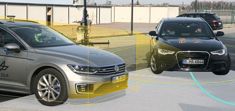 Sensordaten von verschiedenen Sensoren sollen künftig über eine standardisierte Schnittstelle zur zentralen Steuereinheit fließen.(Bild:  Hella)