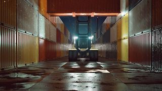 Für das Management der virtuellen Container im Rechenzentrum oder der Cloud werden keine Gabelstapler verwendet, sondern Kubernetes. Und das benötigt passende Storage-Lösungen.  (lassedesignen - stock.adobe.com)