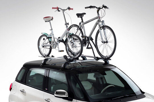 Die Austtattungsliste umfasst diverse praktische Extras wie einen Fahrradträger... (Foto: Fiat)