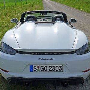 Gänzlich neu ist aber das Heck, das mit den zwei charakteristischen Höckern aufwartet.(Bild:  Schreiner/»kfz-betrieb«)