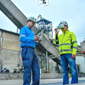 (Thyssenkrupp Industrial Solutions)