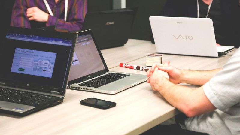 Trotz der hohen Bedeutung der Automobilindustrie für die Volkswirtschaft wird in Deutschland laut einer neuen Studie wenig in Start-ups investiert.(Bild:  Pixabay)