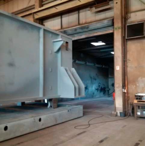 Im Nördlinger XXL-Glühofen verleiht Jebens durch Wärmebehandlung bis zu 13,5 m langen Guss- oder Stahlkomponenten maßgeschneiderte Eigenschaftennach Kundenvorgaben. (Bild: Jebens)