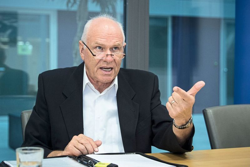 «Es muss uns einerseits gelingen, mehr Mädchen für technische Berufe zu interessieren, damit sie eine technische Berufslehre oder Hochschulausbildung machen und danach auch tatsächlich in der Industrie arbeiten.» Hans Hess, Präsident Swissmem (Thomas Entzeroth)