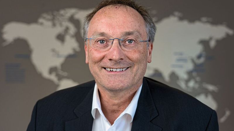 Dr. Ralf Schellin ist Vice President und Head of Product Area MEMS bei Bosch Sensortec: „Unsere Sensoren sind in der Lage, den aktuellen Kontext eigenständig zu verstehen.“(Bild:  Bosch Sensortec)