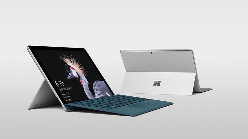 Das neue Surface Pro sieht fast aus wie das bisherige. Unter der Haube stecken nun allerdings Kaby-Lake-Prozessoren. Das optionale Keyboard ist mit Alcantara überzogen. (Microsoft)