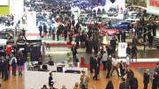 Der Genfer Auto-
mobilsalon ist 
traditionell ein 
Gradmesser für 
die Stimmungslage 
der Branche. 
In diesem Jahr 
präsentieren 260 
Aussteller ihre 
neuesten Produkte 
und Dienst-
leistungen. (Archiv: Vogel Business Media)