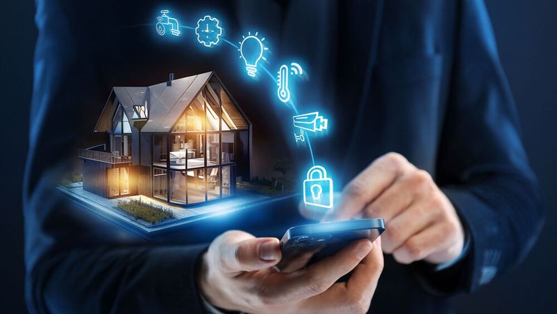 Per App hat der Nutzer sein Smart Home scheinbar vollständig unter Kontrolle. Was passiert, wenn genau dieses System kompromittiert wird, zeigt die App nicht an.(Bild: ©  ProstoSvet - stock.adobe.com)
