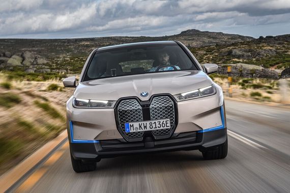 Die Preise für den BMW iX stehen noch nicht fest.
