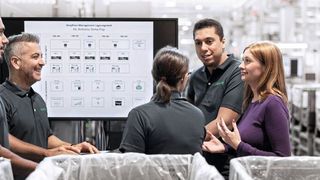 Mit Systemen zur Maschinendatenanalyse und vorausschauender Instandhaltung, Nachhaltigkeitsmanagement und vielen weiteren innovativen Softwarelösungen steht die „Fabrik der Zukunft“ im Mittelpunkt der Aktivitäten von Schaeffler Digital Solutions GmbH und Dhruva. (Bild: Schaeffler/Dominik Obertreis www.obertreis.de)