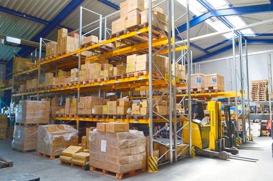 Die Experten von Bestgroup Consulting haben wieder ihre jährliche Befragung bei ausgewählten deutschen Unternehmen zum Thema „Supply Chain“-Kenndaten durchgeführt. Demnach hat der deutsche Maschinenbau einen maximalen Lagerbestand gemeldet. Das hat Gründe ... Die Experten von Bestgroup Consulting haben wieder ihre jährliche Befragung bei ausgewählten deutschen Unternehmen zum Thema „Supply Chain“-Kenndaten durchgeführt. Demnach hat der deutsche Maschinenbau einen maximalen Lagerbestand gemeldet. Das hat Gründe ...