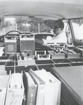 Seit 1959 in Deutschland: Der Vertrieb der HP GmbH bestückte Kombis mit Messgeräten, um so den Kundendienst zu verbessern. Dokumentiert wurde dieses Beispiel lokalen Einfallsreichtums in der Hauszeitschrift HP Measure im Dezember 1966. (Keysight Technologies)
