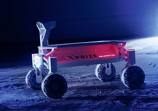Batterie unter Sonnensegel: Das Fahrzeug versorgt sich selbst mit Energie. (Audi)