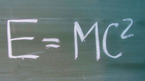 Die Äquivalenz von Masse und Energie ist in riesigen Datenmengen nicht so einfach auszunutzen.