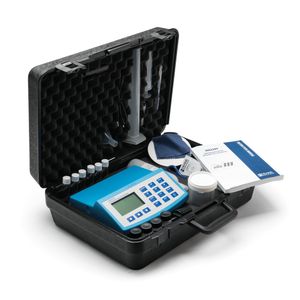 Abb. 3: Dank neuester Lichttechnologien und moderner Stromversorgung sind die Geräte der neuen HI833xx-Photometerserie flexibel und mobil einsetzbar.(Bild:  Hanna Instruments)