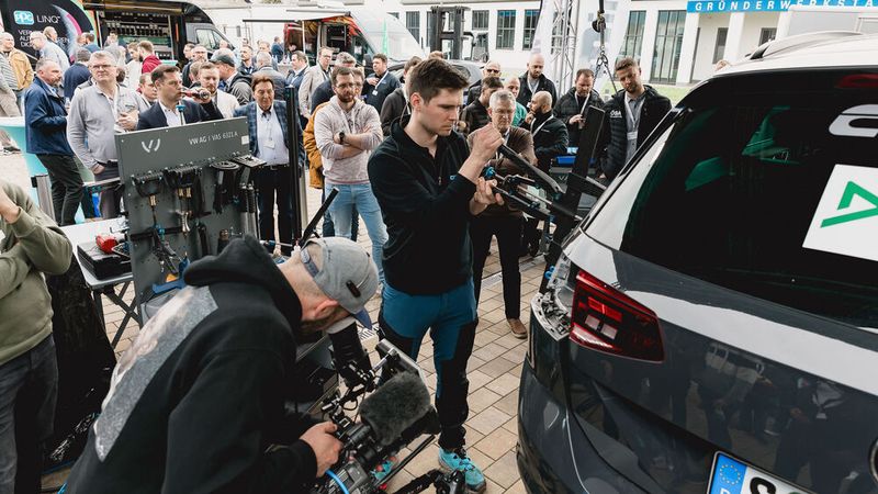 Leonard Jurisch, Carbon, führte die Live-Reparatur an den beiden WKST-Tagen durch. (Bild: Stefan Bausewein)