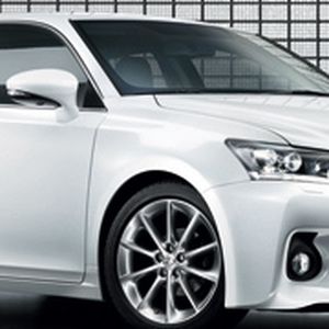 Der japanische Automobilhersteller bietet den CT 200h nur als Hybridvariante an.