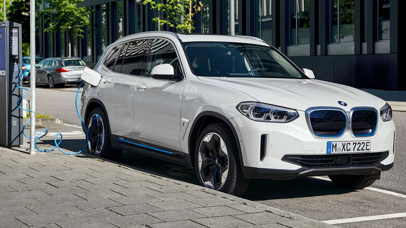 Bis Ende September verkaufte BMW in diesem Jahr mehr als 128.000 vollelektrische Fahrzeuge.
