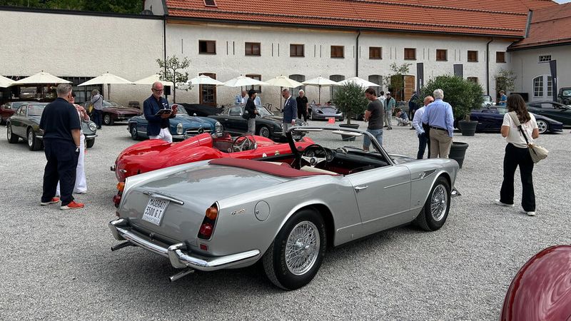 Wohl eines der schönsten Fahrzeuge am Tegernsee: Maserati 3500 GT Convertible. (Bild: Peter Diehl)