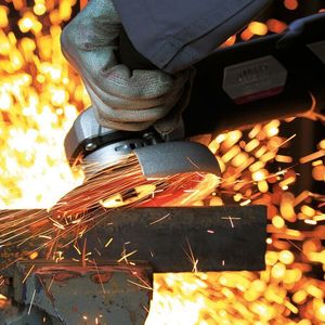 Die neue Fächerschleifscheibe Steel-Fire von Eisenblätter bietet zahlreiche Vorteile im praktischen Einsatz.