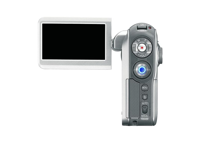 Panasonic. Der SDR-S150 speichert auf SDHC-Medien mit bis zu vier Gigabyte Kapazität (Archiv: Vogel Business Media)