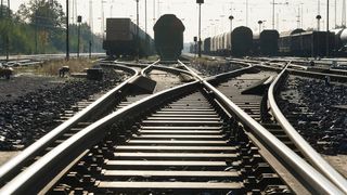 Im Vergleich zum Jahr 1955 ist das deutsche Bahnnetz um knapp 15.000 Kilometer geschrumpft, heißt es in einer Studie vom Ifo Institut. (Deutsche Bahn)