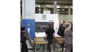 Die erste Hausmesse bei Wöhler Brush Tech lockte zahlreiche Besucher an. (Bild: Wöhler Brush Tech)