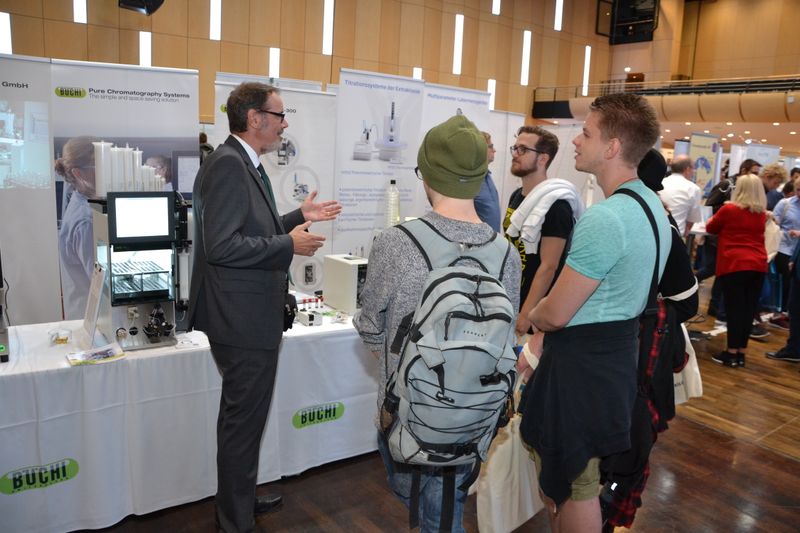 Impressionen der Lab-Supply Münster vom 25. September 2019  Die vorletzte Lab-Supply Messe 2019 fand im Messe und Congresszentrum, Halle Münsterland statt. Impressionen vom Messetag sowie einige Besucherstimmen finden Sie in dieser Bildergalerie. Die nächste Lab-Supply ist am 29. Oktober 2019 in Hamburg. Weitere Infos zu den kommenden Lab-Supply-Messen finden Sie auf www.lab-supply.info.   Lese-Empfehlung: Nachbericht zum erfolgreichen Auftakt der Lab-Supply in Wien. (LABORPRAXIS, C. Lüttmann)