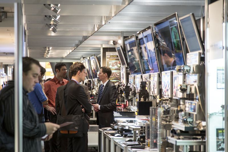 Die Vision 2014 wirft bereits ihre Schatten voraus - vorab noch ein Rückblick auf das Messegeschehen aus 2012. (Bild: K.Tschovikov/Messe Stuttgart)