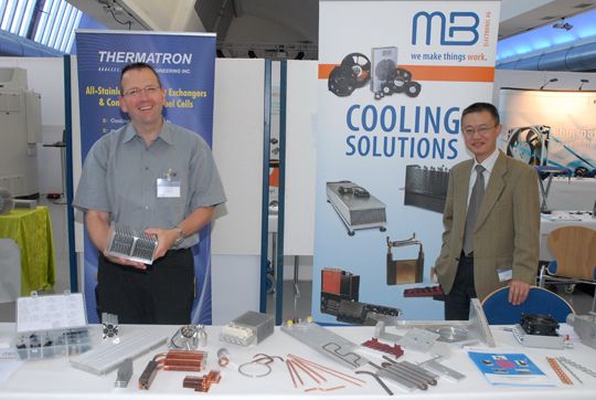 Passivkühlungen, Heatpipes und Wasserkühlungen für die Leistungselektronik gab es auf dem Stand von MB Electronic zu sehen. Im Bild CEO Jan Wanior. (Archiv: Vogel Business Media)